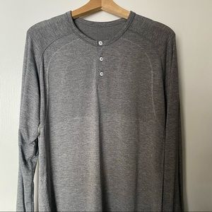 Mens long sleeve Henley metal vent tech